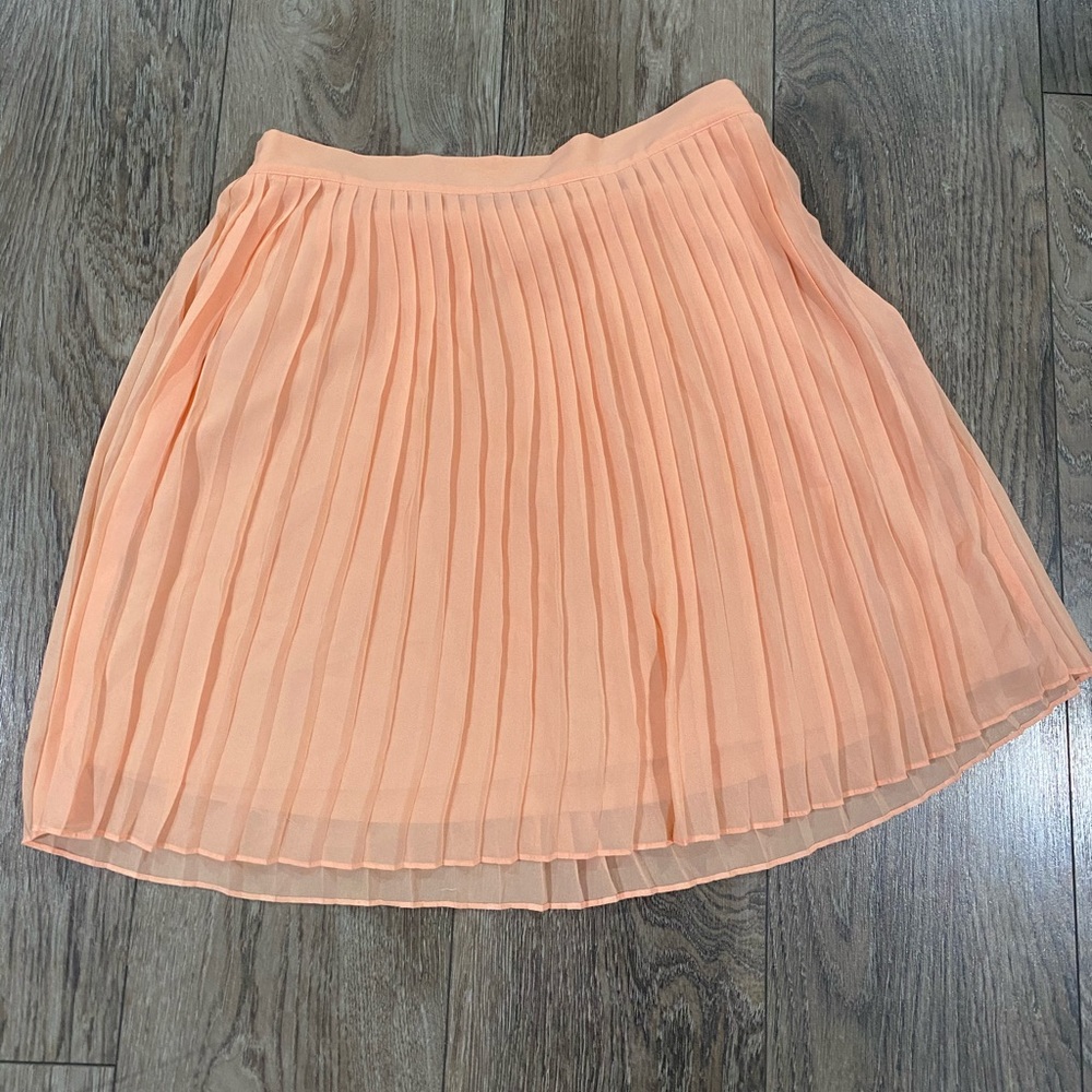 Blush pink F21 skirt w/ zipper